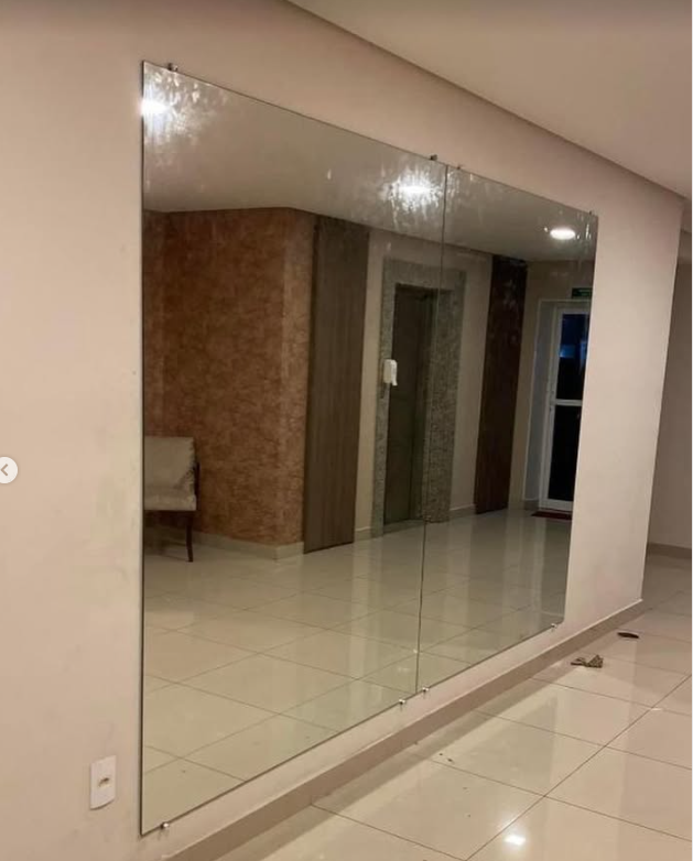 Espelho de parede sob medida